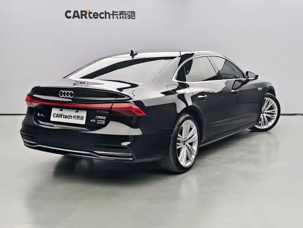 Audi A7L — фото 3
