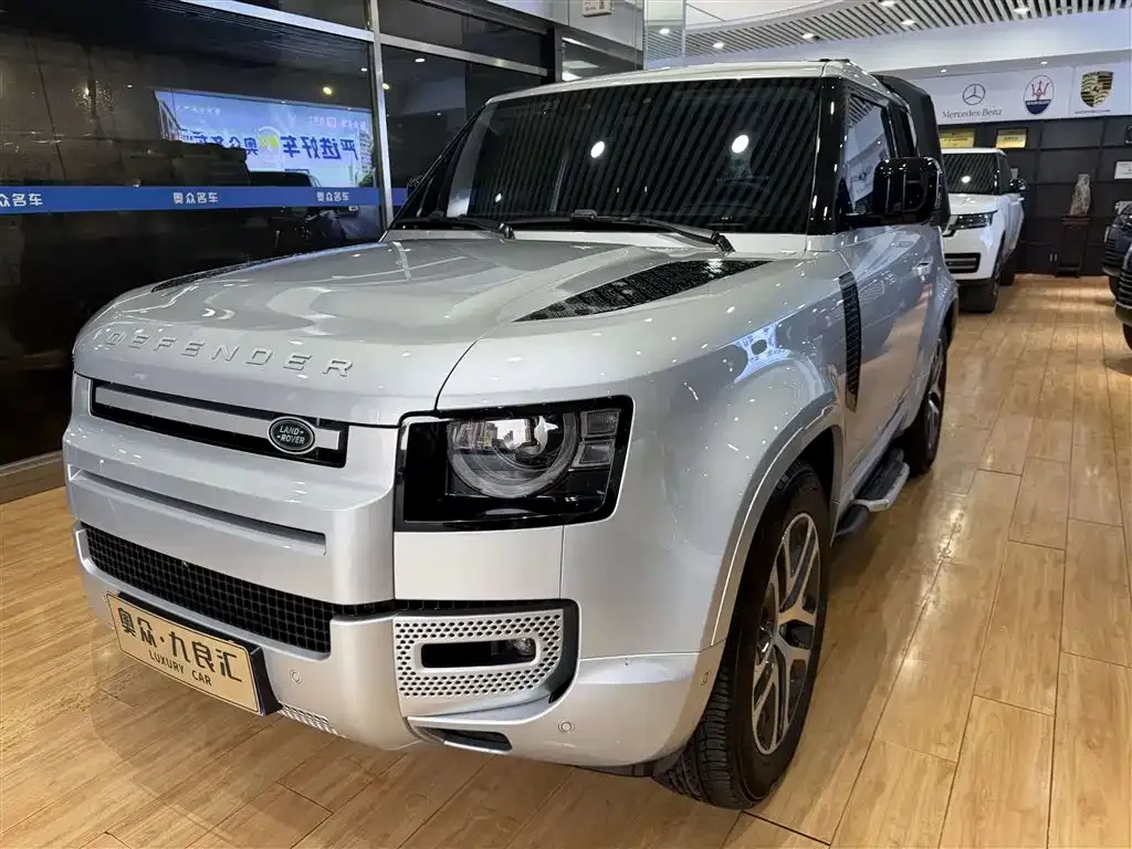 Land Rover Defender — фото 10