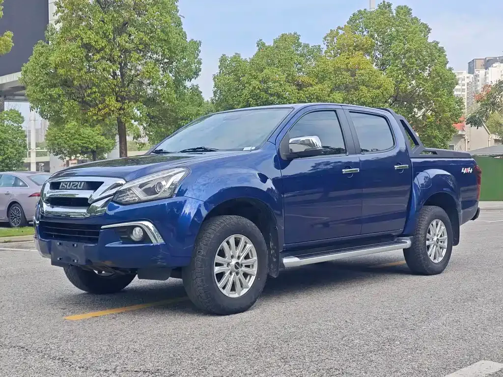 Isuzu D-MAX — фото 1