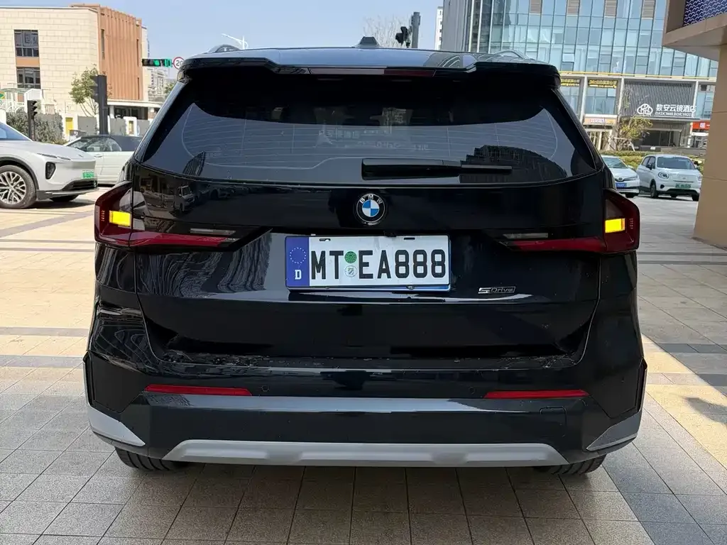 BMW X1 — фото 10