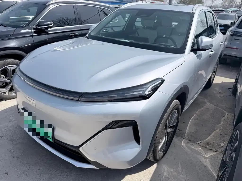 Geely 银河星舰7 — фото 1