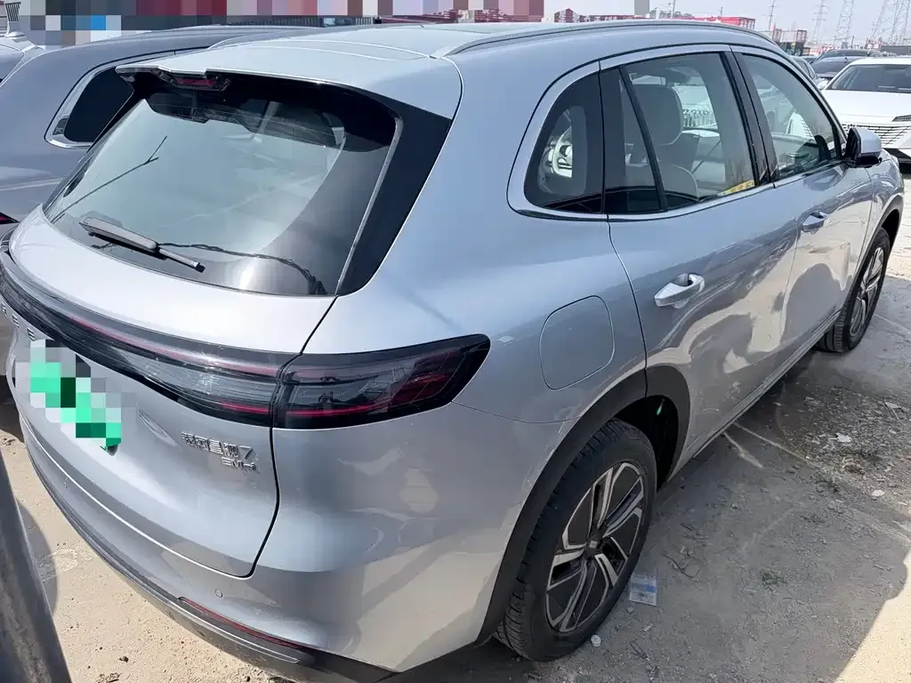 Geely 银河星舰7 — фото 3