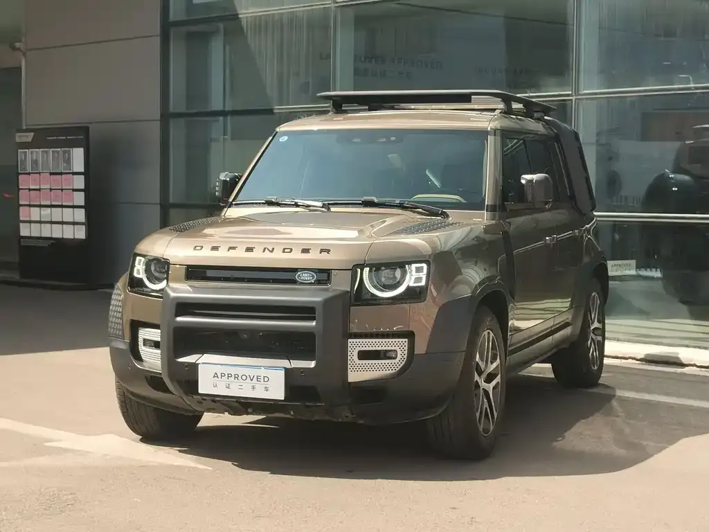 Land Rover Defender — фото 1
