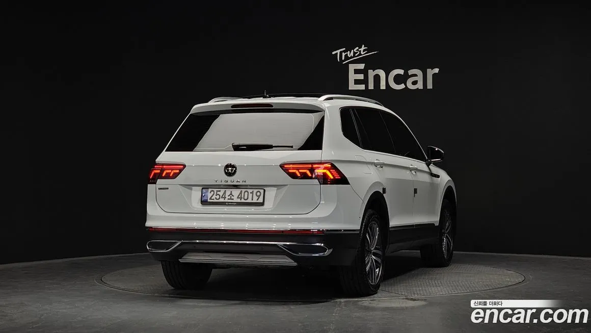 Volkswagen Tiguan — фото 3
