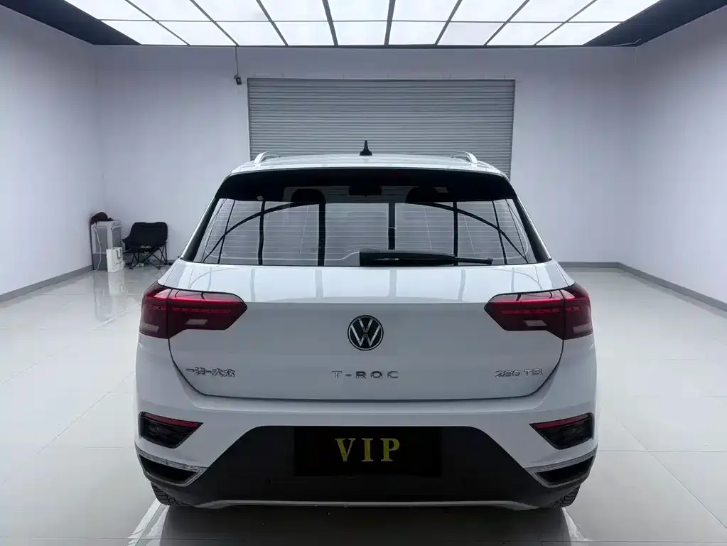 Volkswagen T-Roc — фото 2