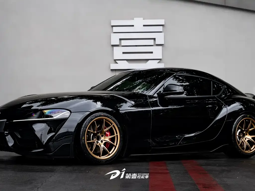 Toyota Supra — фото 1