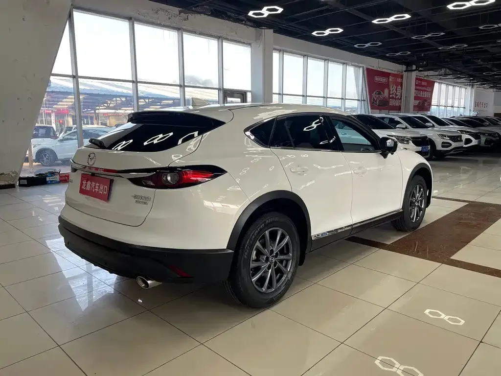Mazda CX-4 — фото 2