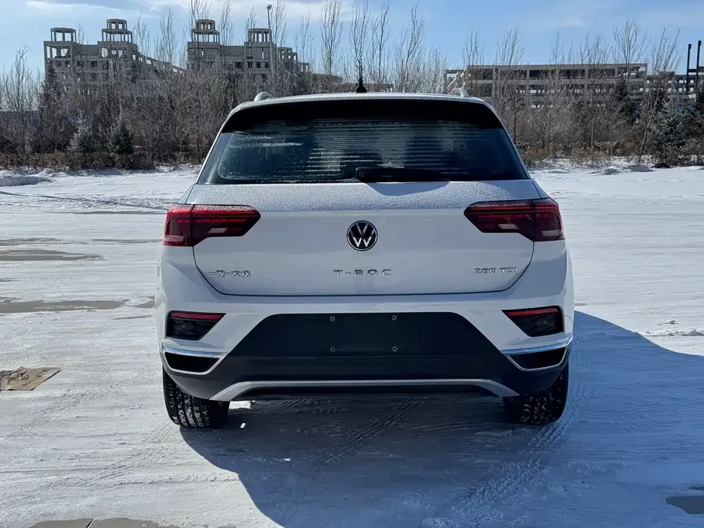Volkswagen T-Roc — фото 2