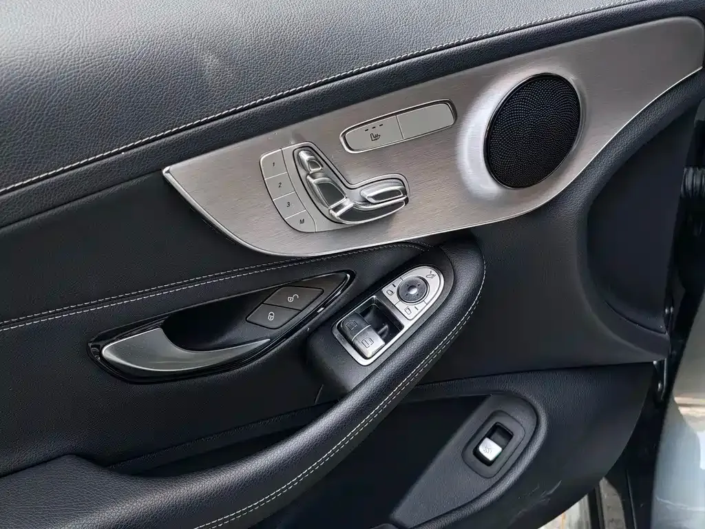 Mercedes-Benz C-Class (Import) — фото 6