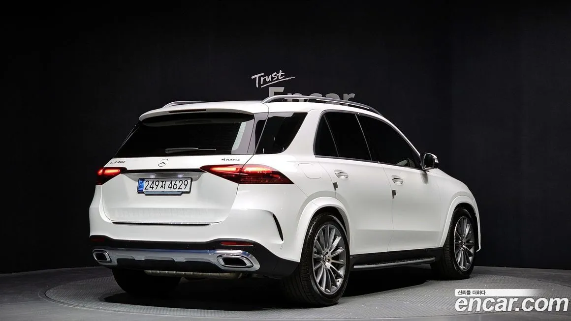 Mercedes-Benz GLE-Class — фото 4