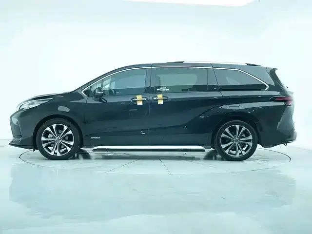 Toyota Granvia — фото 9
