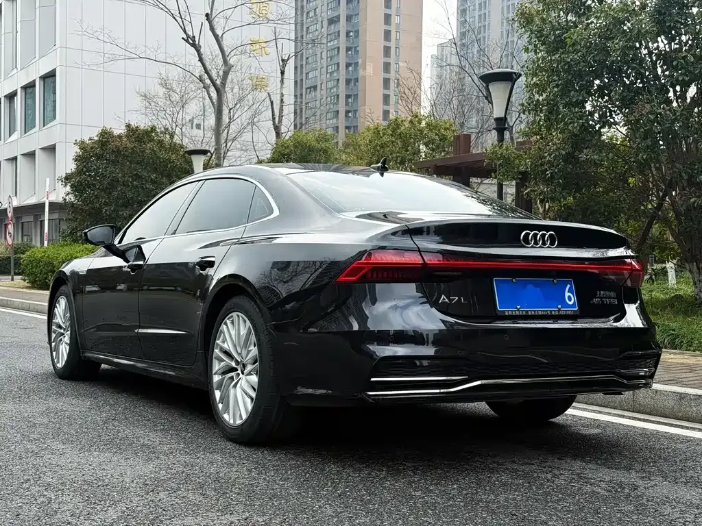 Audi A7L — фото 3