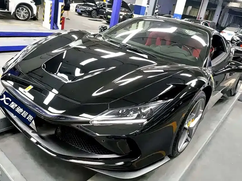 Ferrari F8 — фото 1