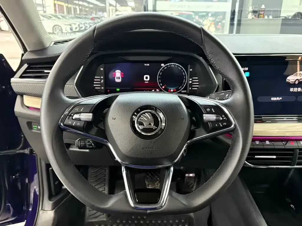 Skoda Octavia — фото 4