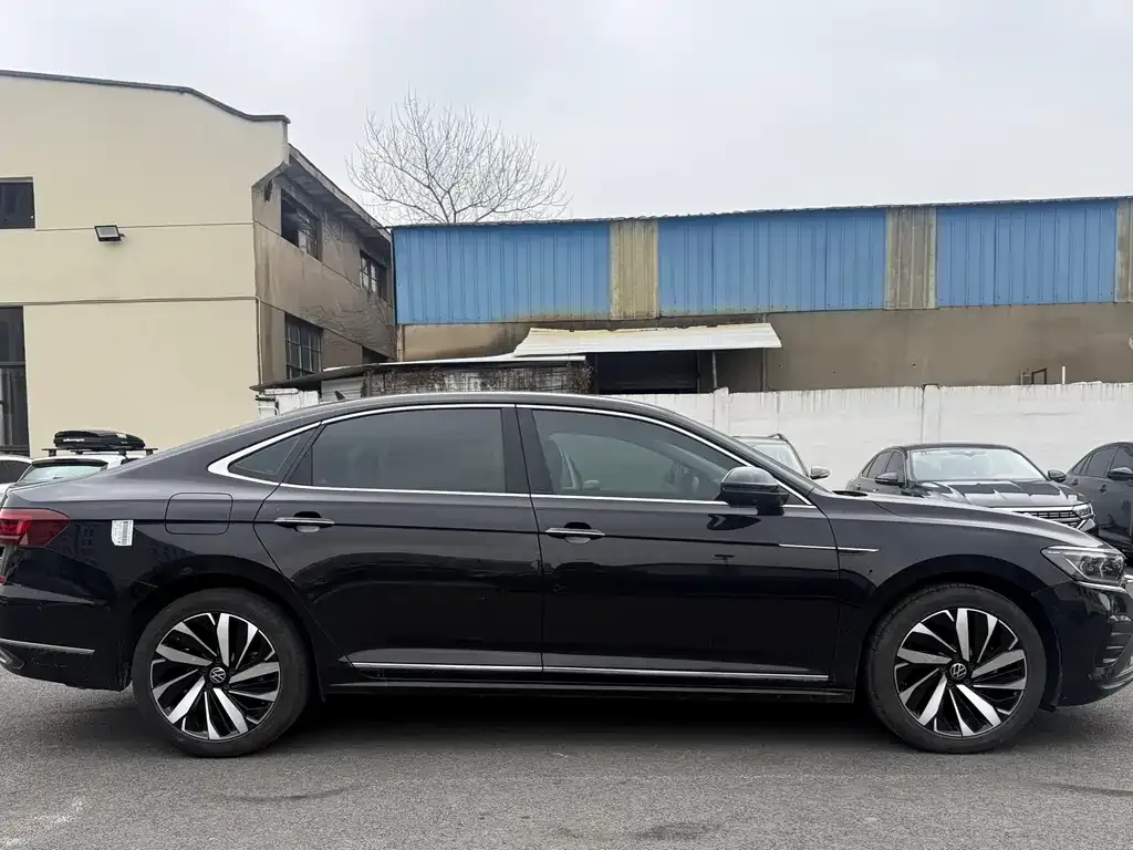 Volkswagen Passat — фото 3