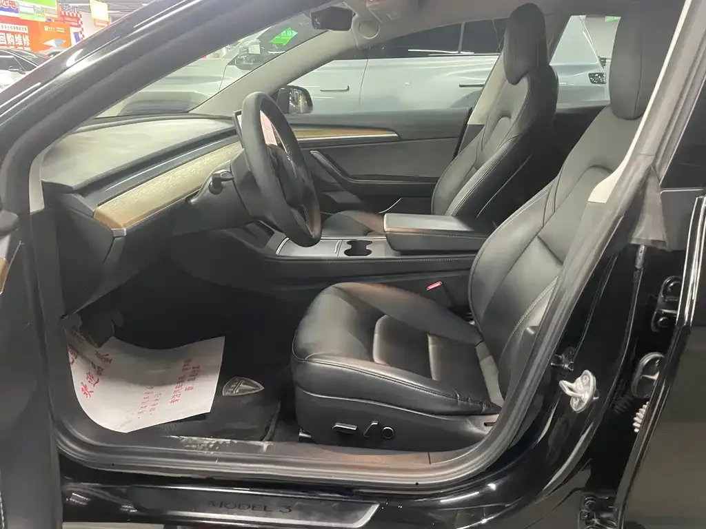 Tesla Model 3 — фото 2