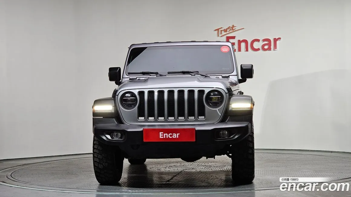 Jeep Wrangler — фото 7