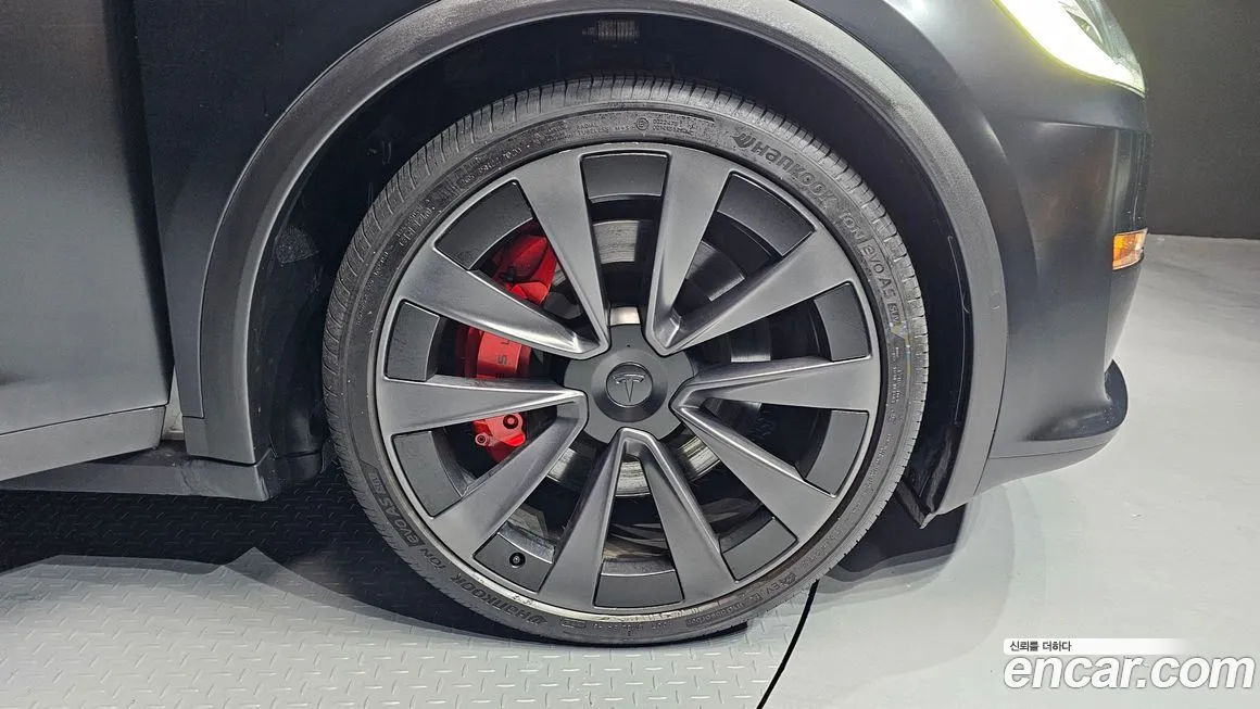 Tesla Model X — фото 3
