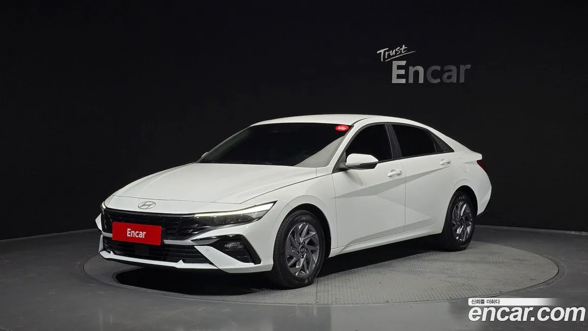 Hyundai AVANTE — фото 1