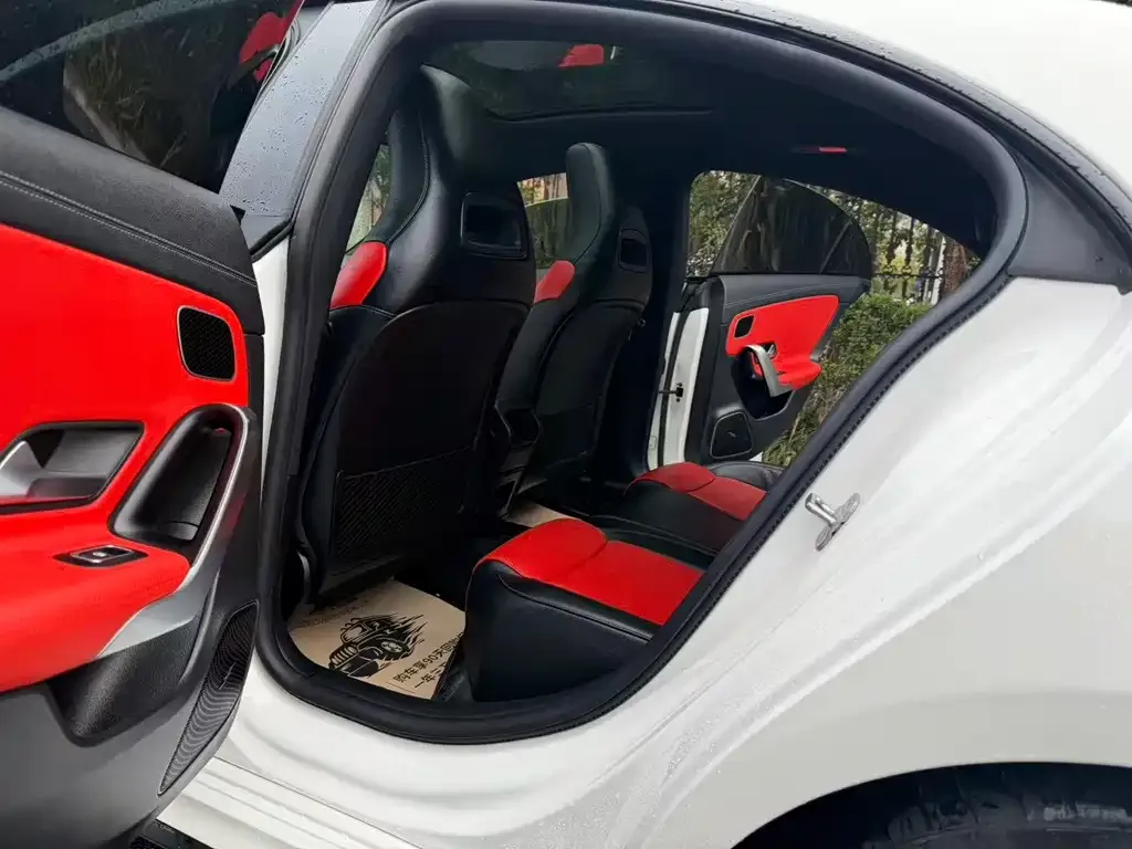 Mercedes-Benz CLA AMG — фото 3