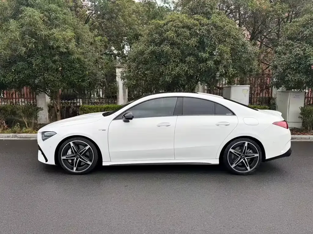 Mercedes-Benz CLA AMG — фото 7