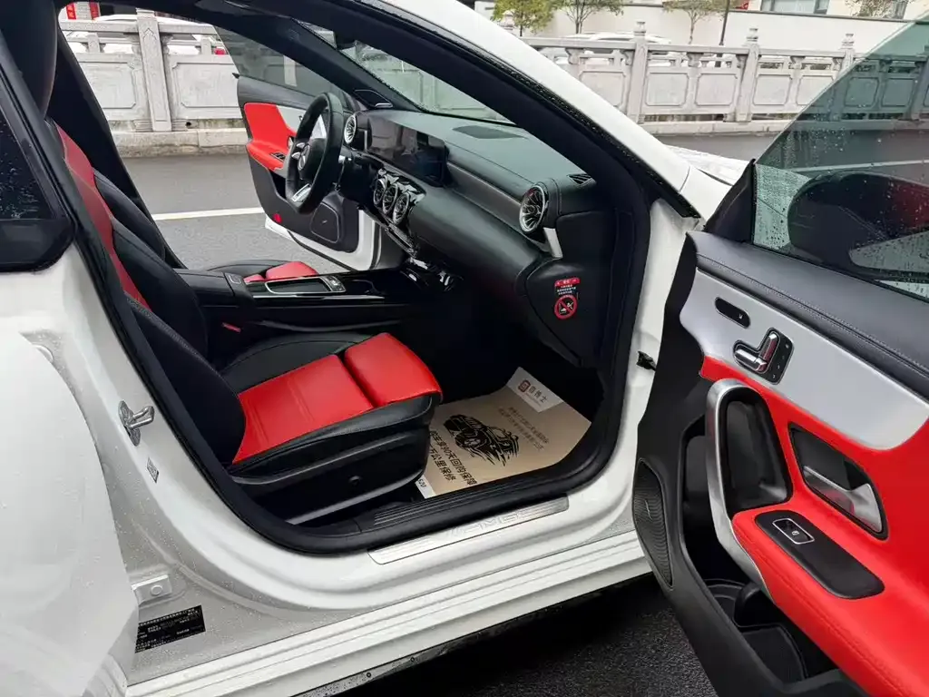 Mercedes-Benz CLA AMG — фото 6