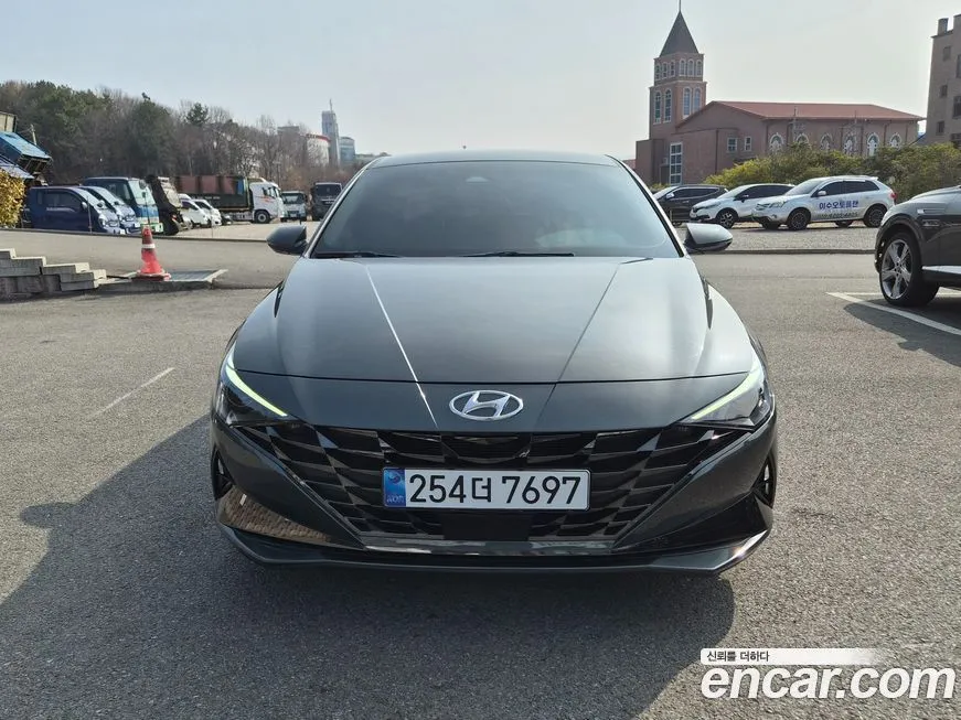 Hyundai AVANTE — фото 1