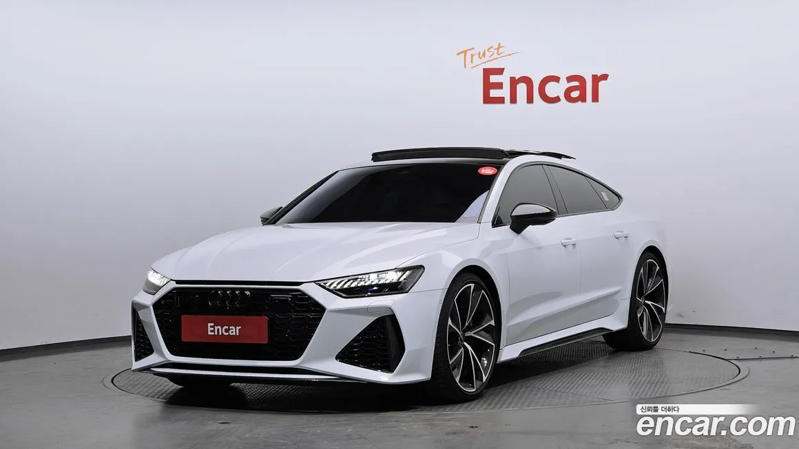 Audi RS7 — фото 1