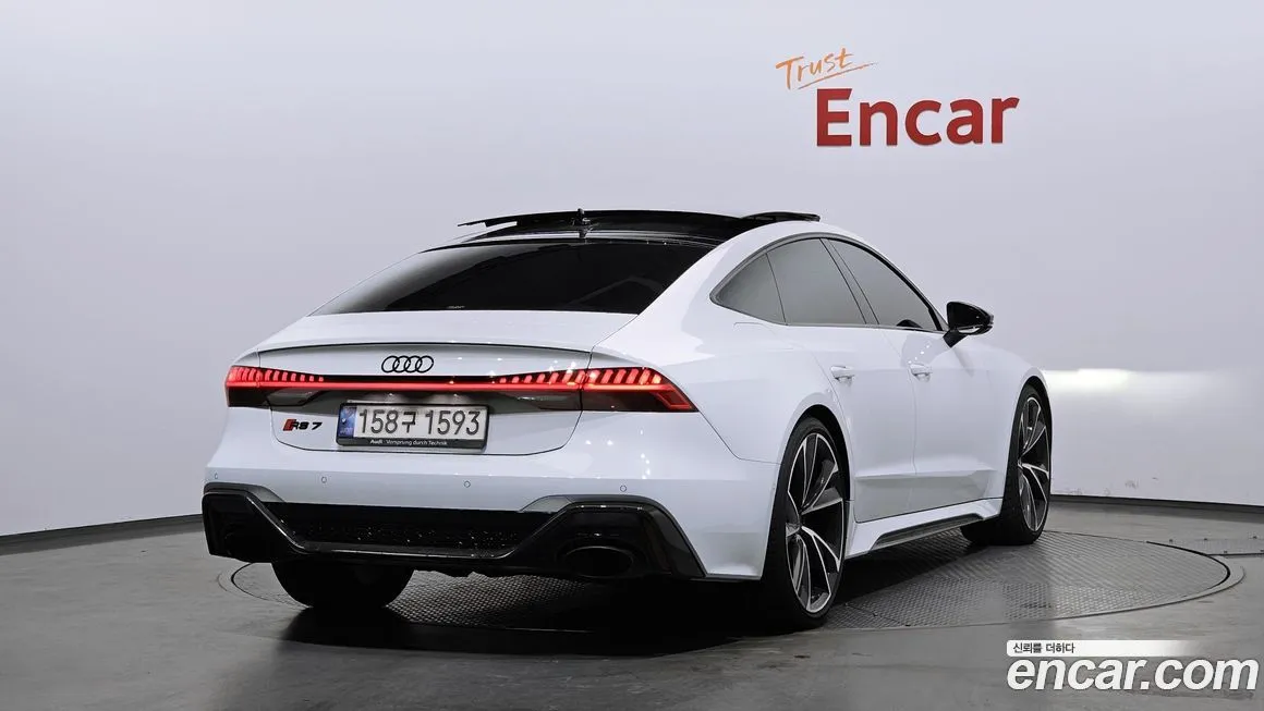 Audi RS7 — фото 2
