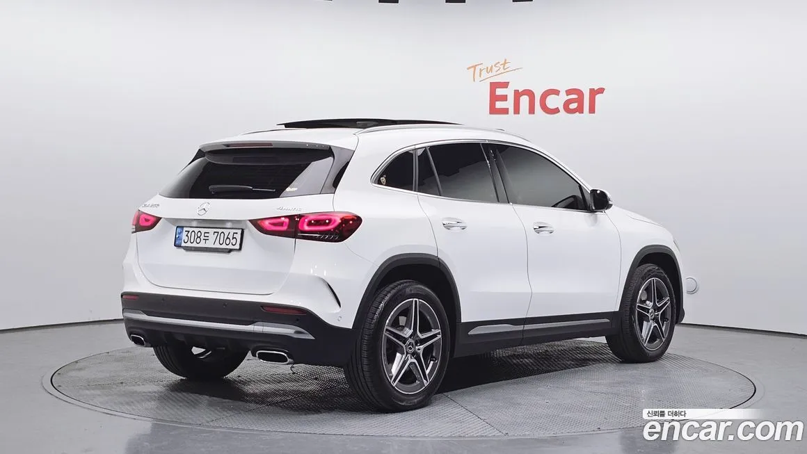 Mercedes-Benz GLA-Class — фото 5