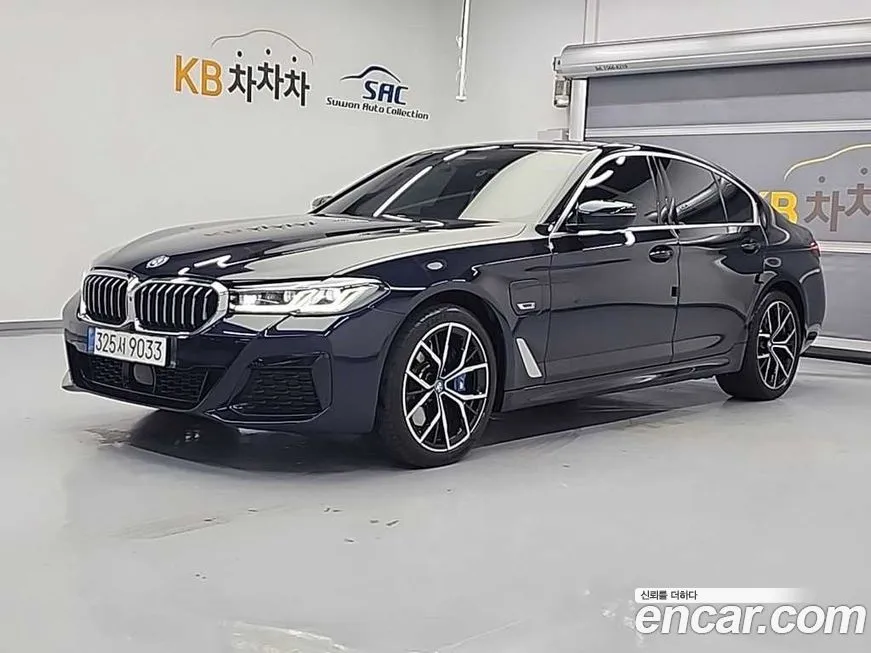BMW 5-Series — фото 1