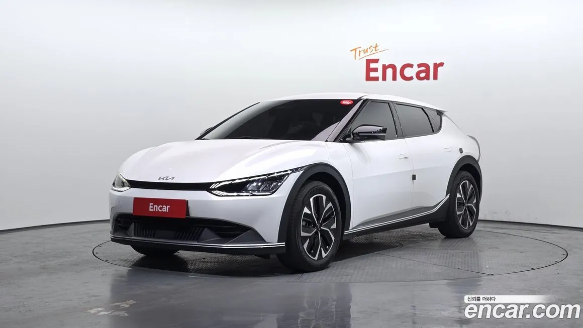Kia EV6 — фото 1