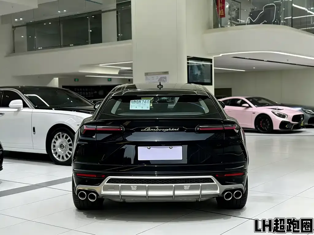 Lamborghini Urus — фото 7