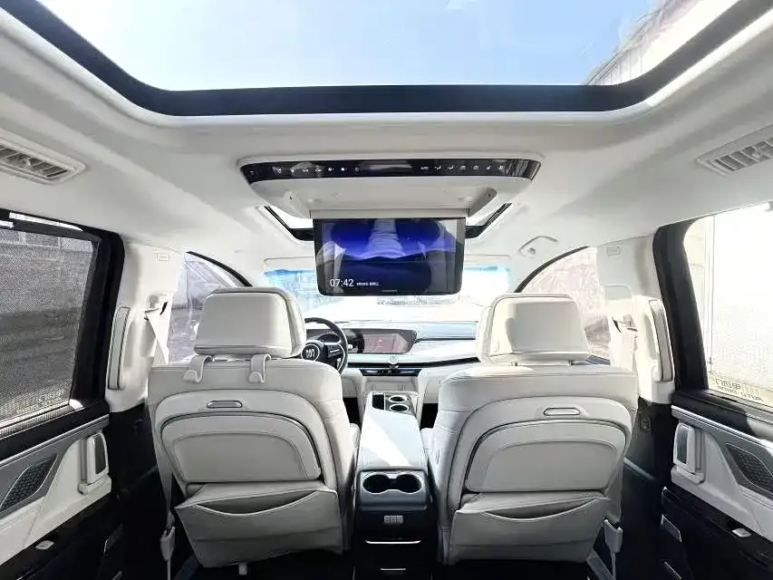 Buick GL8 Hybrid — фото 6