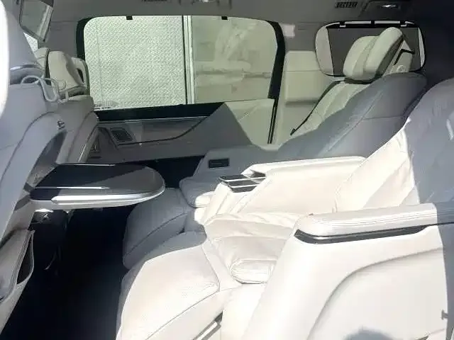 Buick GL8 Hybrid — фото 2