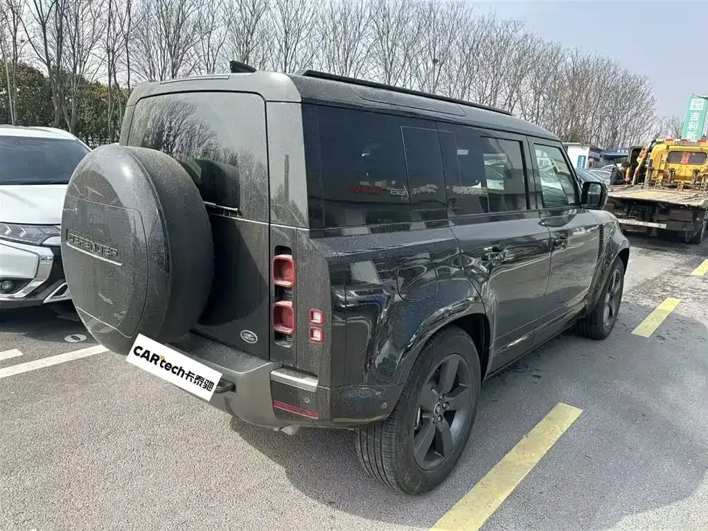 Land Rover Defender — фото 7