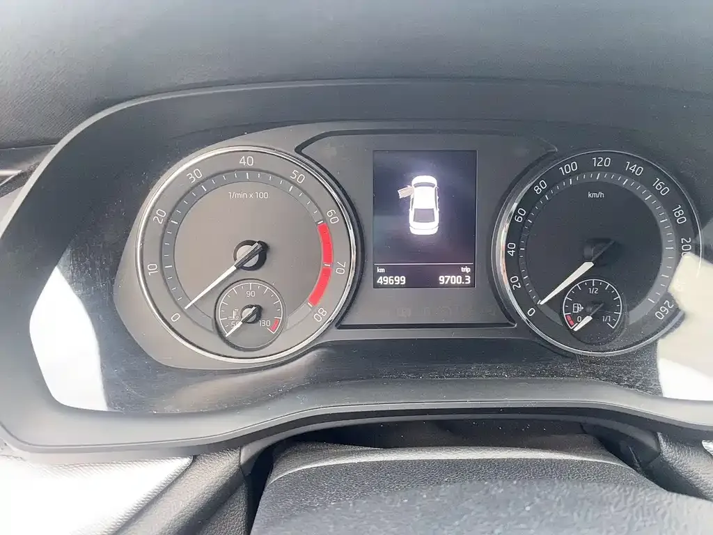Skoda Octavia — фото 2