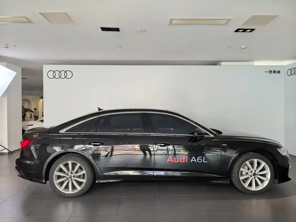 Audi A6L — фото 4