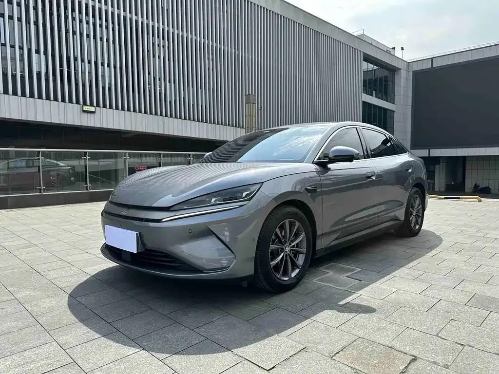 BYD Qin L — фото 1