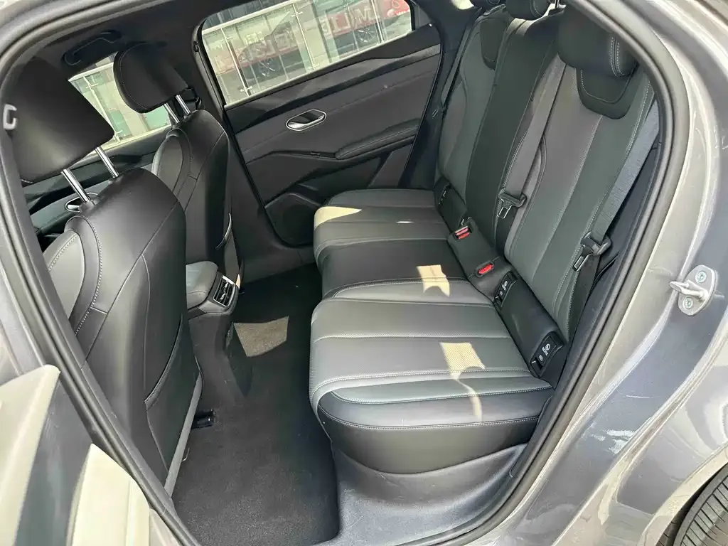 BYD Qin L — фото 6