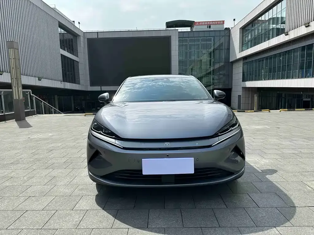 BYD Qin L — фото 4