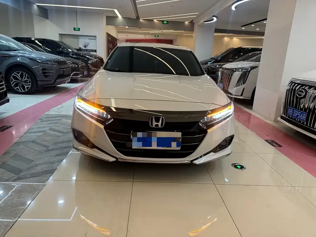 Honda Accord — фото 8