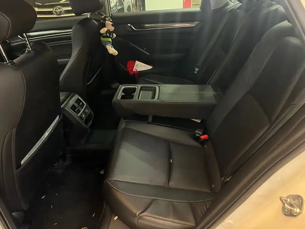 Honda Accord — фото 5