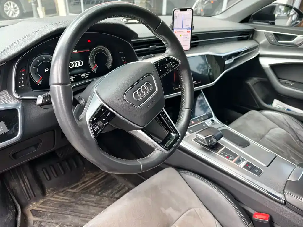 Audi A6L — фото 5