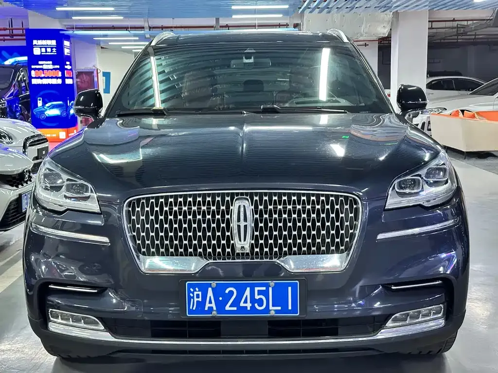 Lincoln Aviator — фото 10