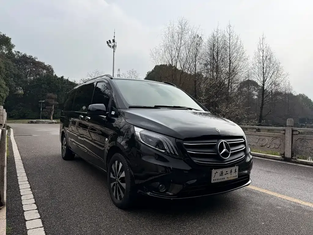 Mercedes-Benz Vito — фото 1