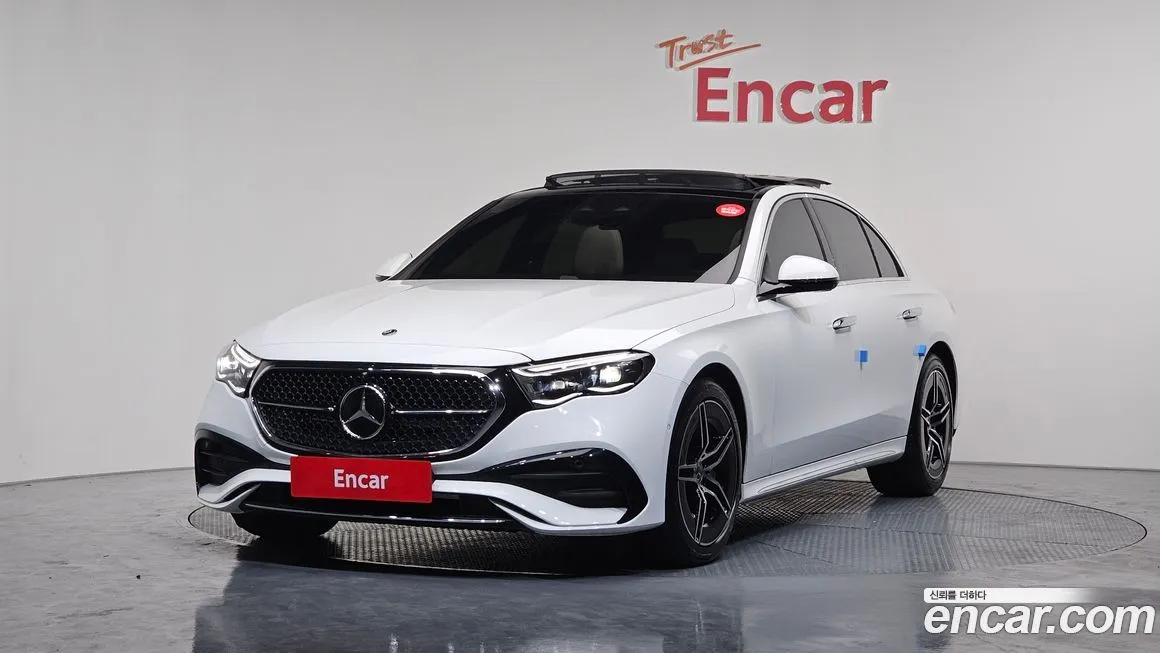 Mercedes-Benz E-Class — фото 1