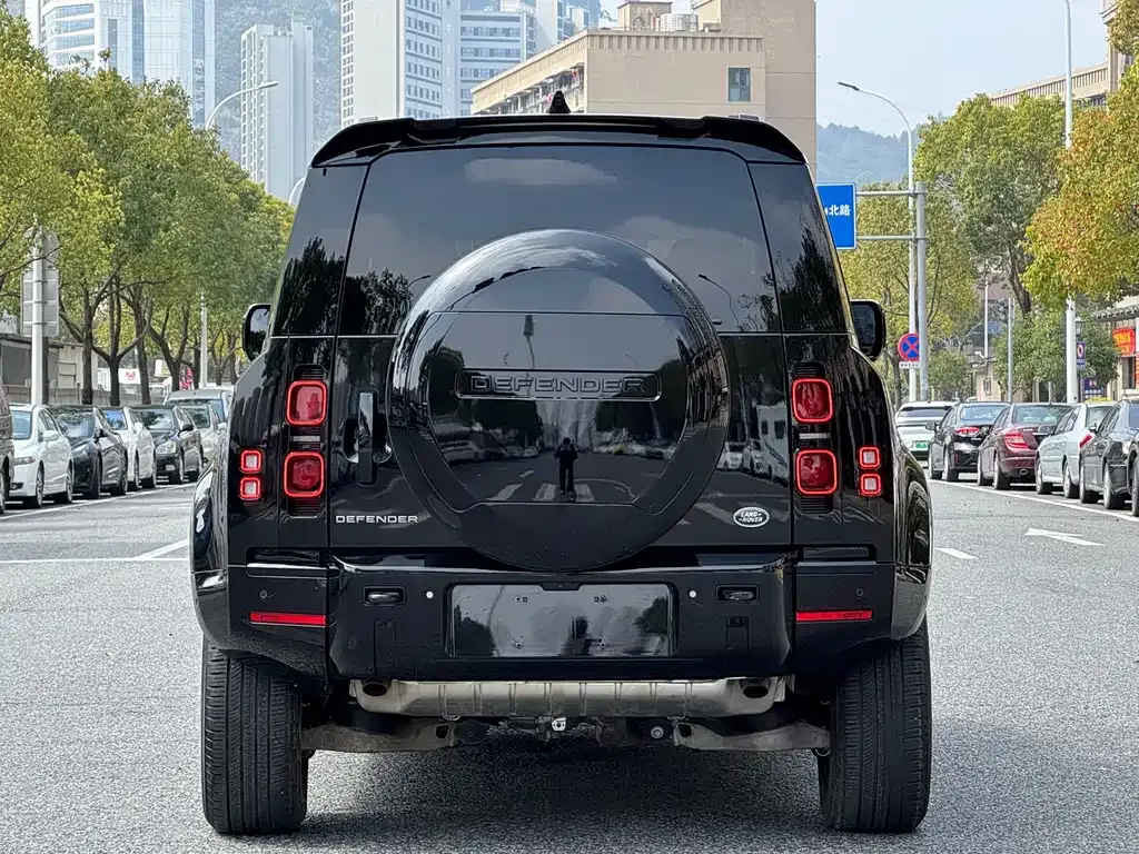 Land Rover Defender — фото 3