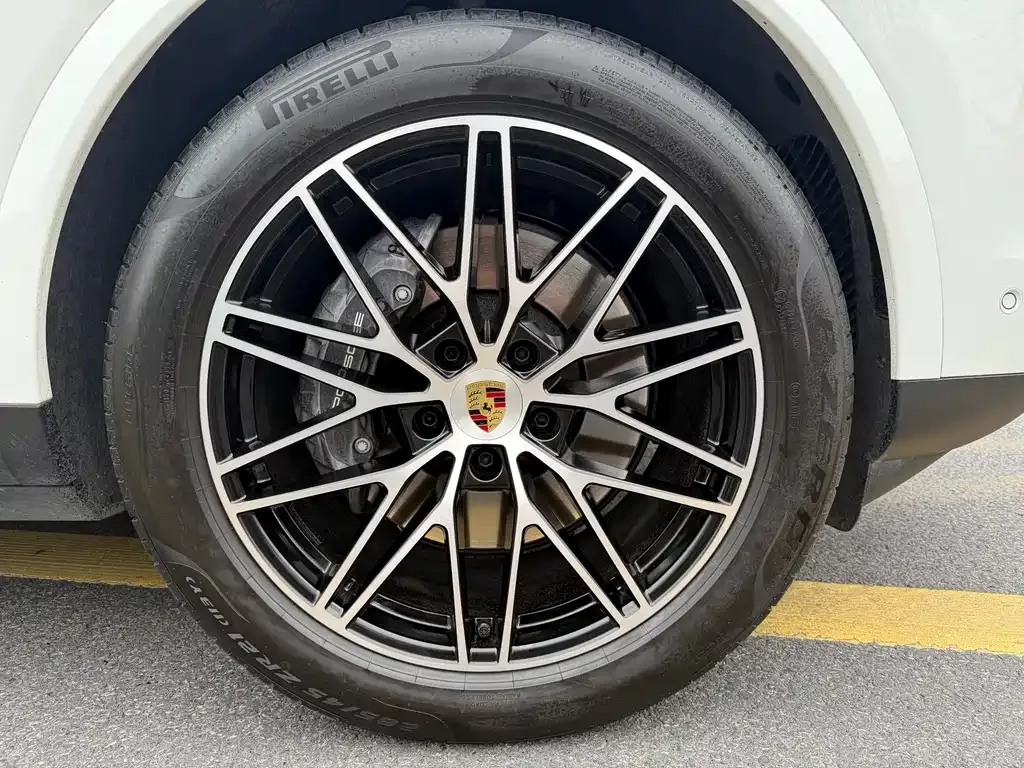 Porsche Cayenne — фото 4