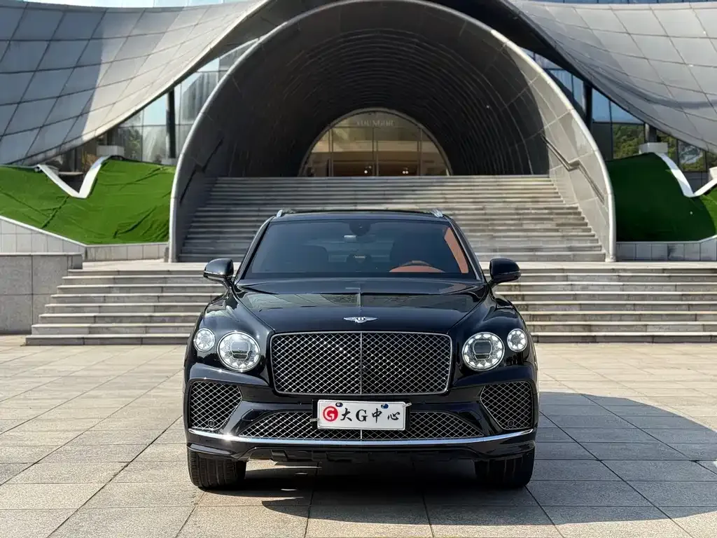 Bentley Bentayga — фото 8